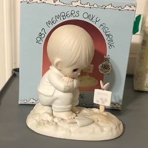 Precious Moments Figurine